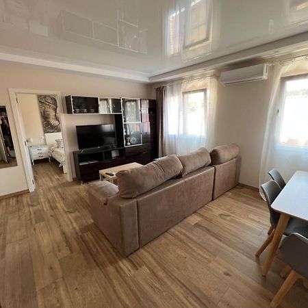 Genuar Apartments Malaga Center. Free Parking Bagian luar foto
