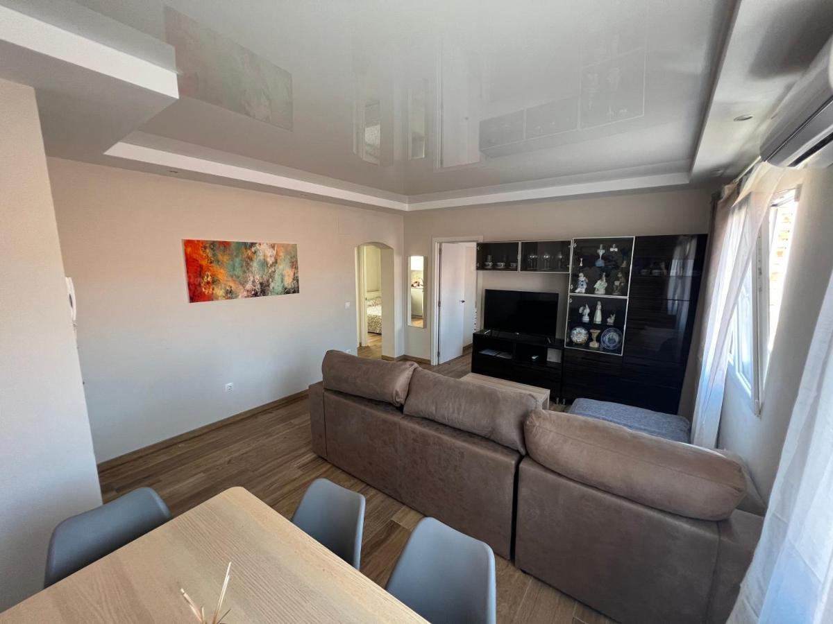 Genuar Apartments Malaga Center. Free Parking Bagian luar foto