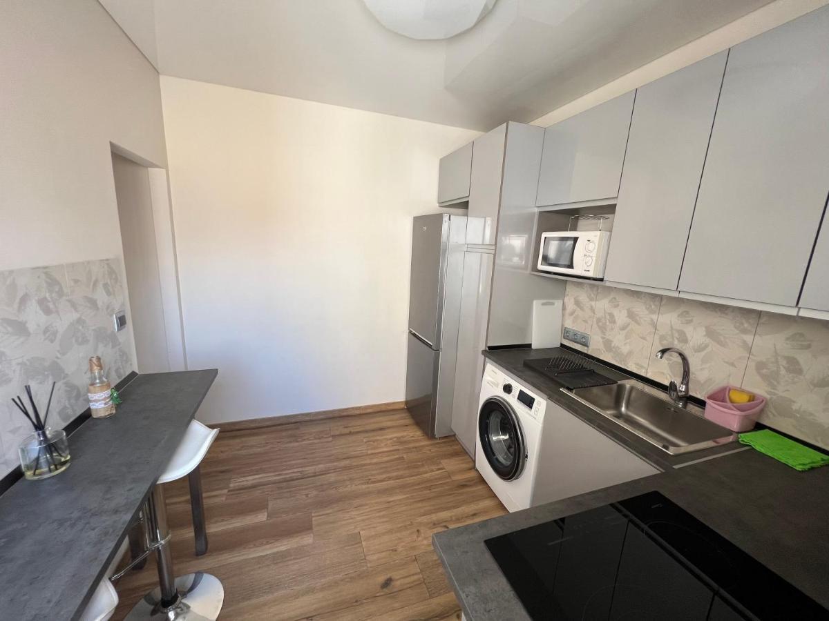 Genuar Apartments Malaga Center. Free Parking Bagian luar foto