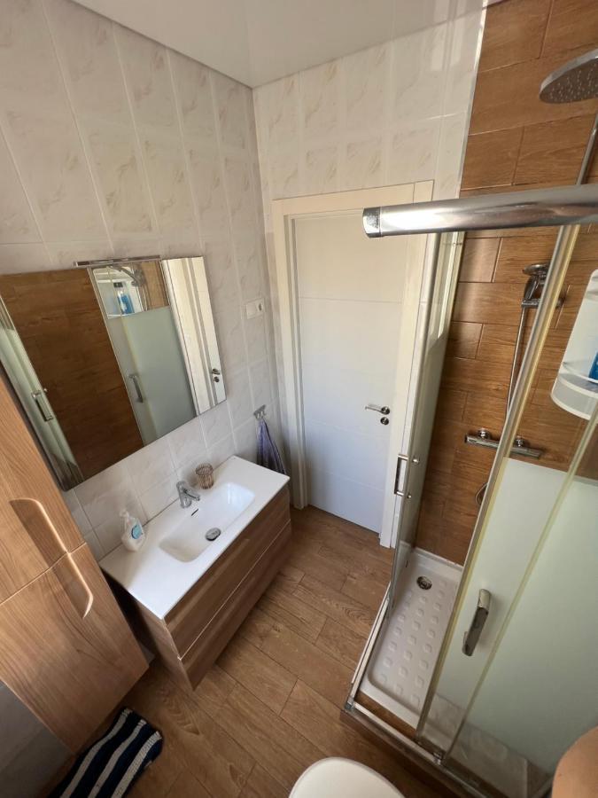 Genuar Apartments Malaga Center. Free Parking Bagian luar foto