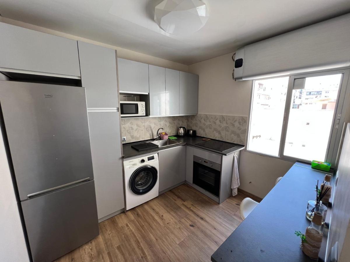Genuar Apartments Malaga Center. Free Parking Bagian luar foto