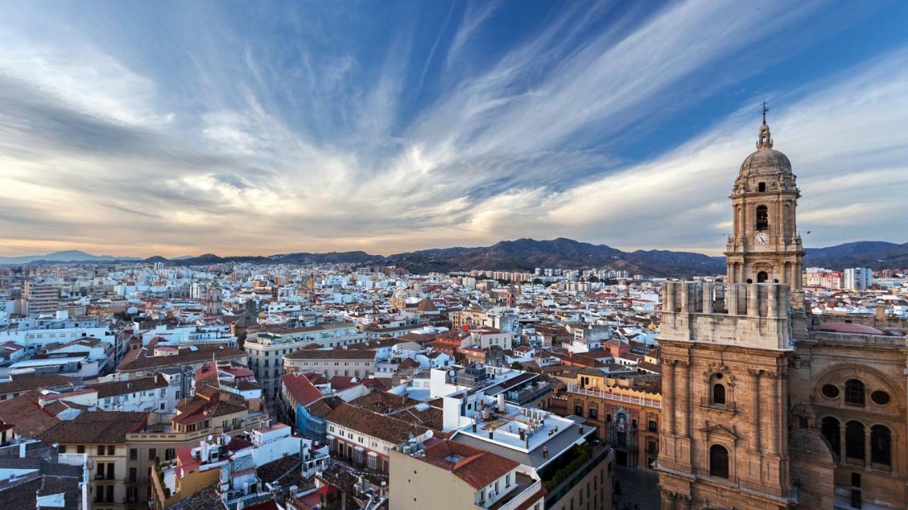 Genuar Apartments Malaga Center. Free Parking Bagian luar foto