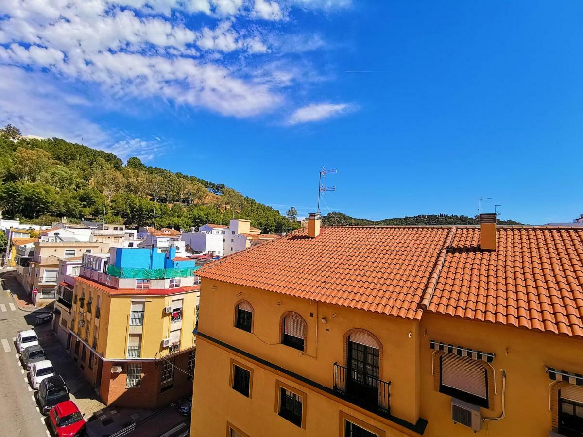 Genuar Apartments Malaga Center. Free Parking Bagian luar foto