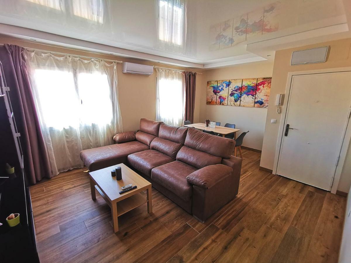 Genuar Apartments Malaga Center. Free Parking Bagian luar foto