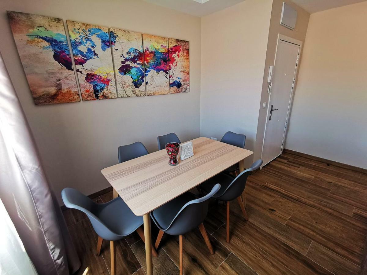 Genuar Apartments Malaga Center. Free Parking Bagian luar foto